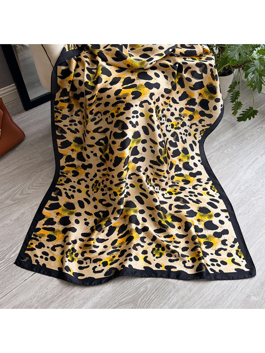 Scarvii - Leopard Border Print Scarf