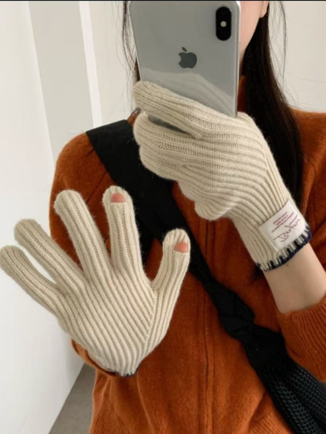 Gloving - Full-Cover Knitted Gloves - Touchscreen Compatible