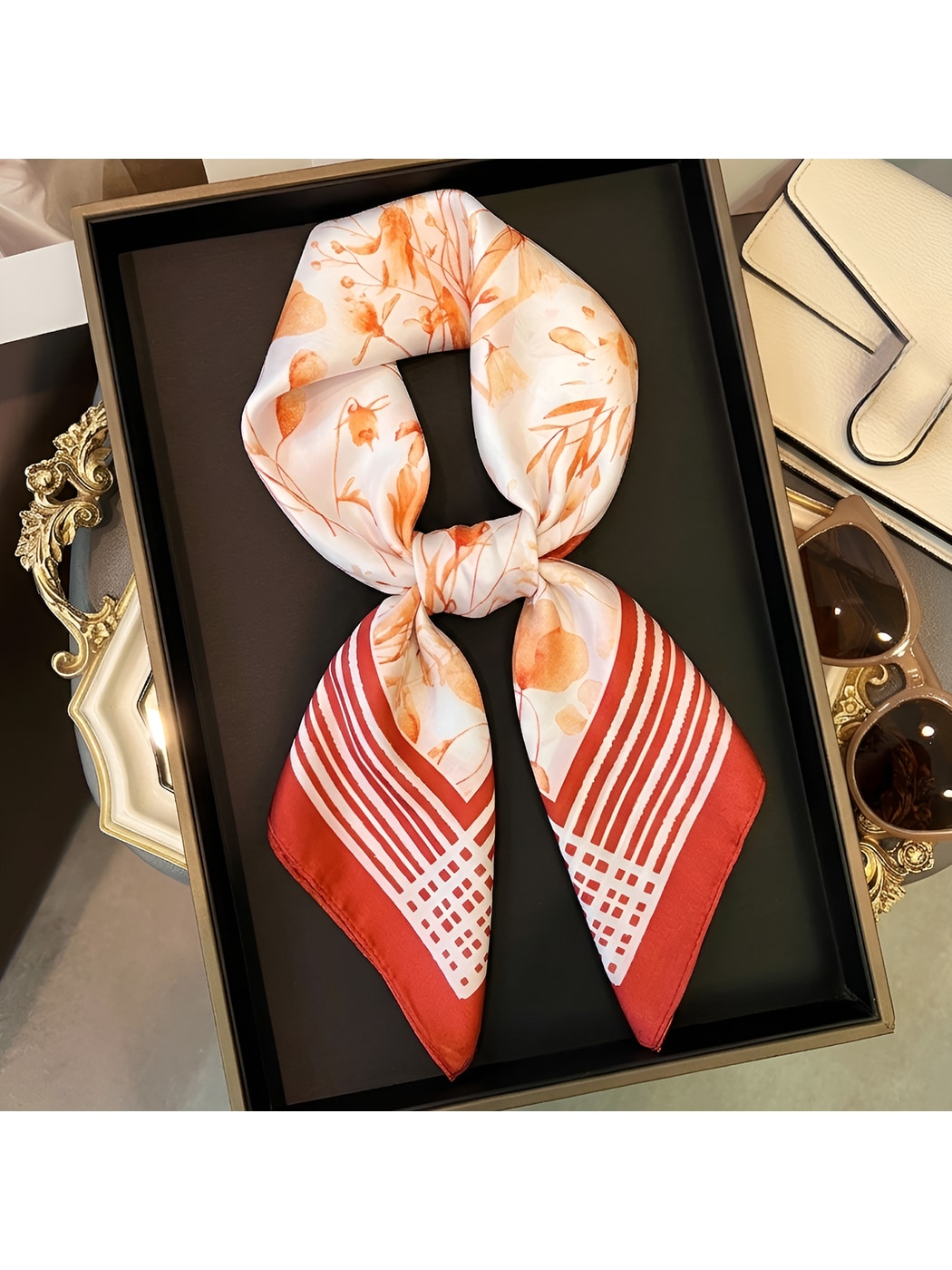 Scarvii - Fresh Floral Pattern Fashion Square Scarf
