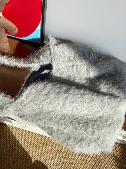 Cosbai plush glitter shoulder bag pull and metal hardware close-up