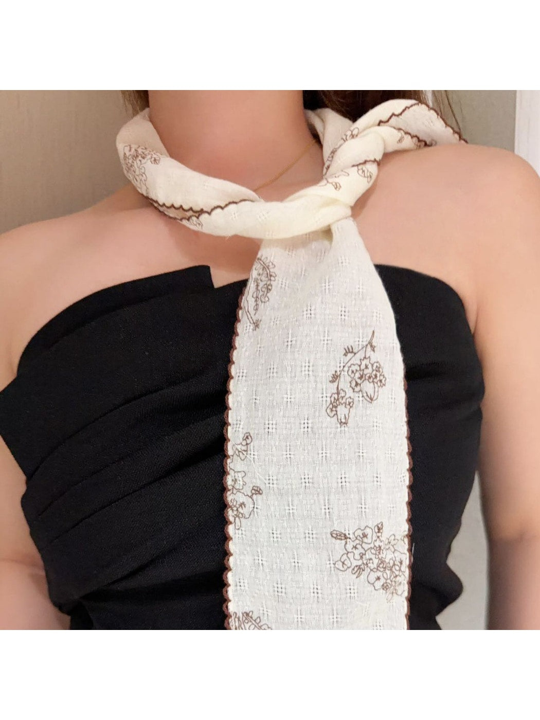 Scarvii - Floral Print Slim Neck Scarf
