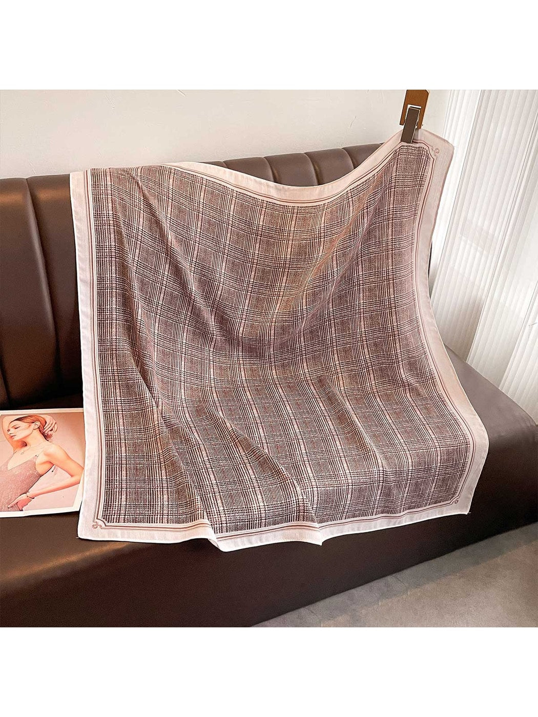 Scarvii - Retro Plaid Print Border Square Scarf