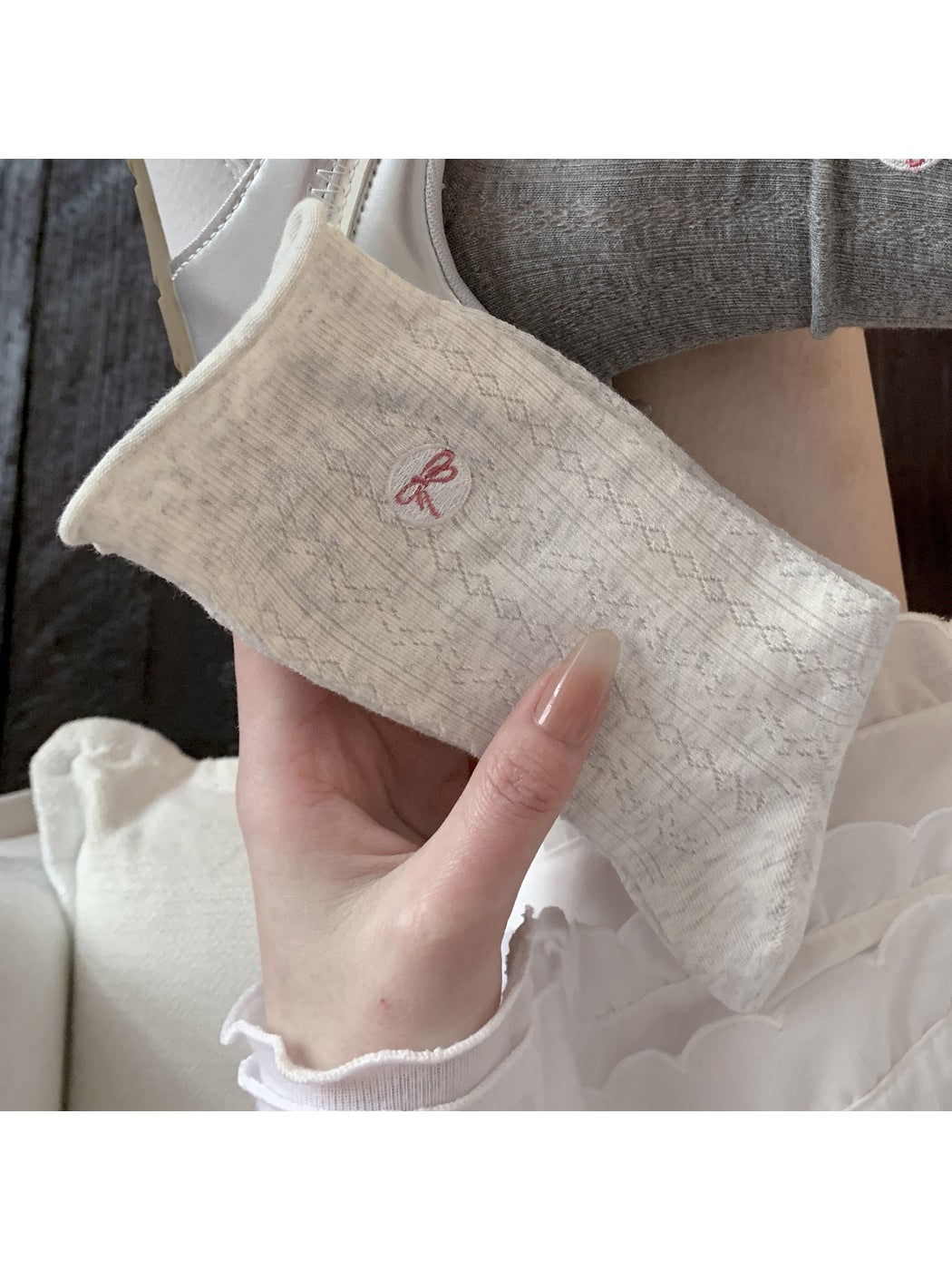 Rufia - Bow Embroidery Textured Pattern Crew Socks