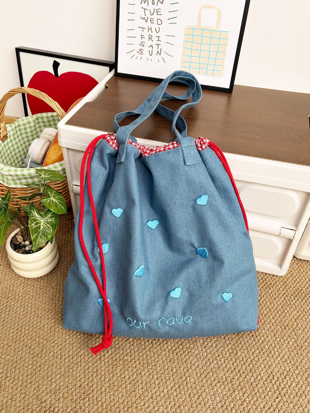 Cosbai Polka Dot Slouchy Shoulder Bag interior view pocket