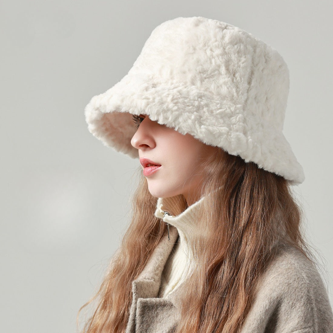 Haila - Winter Warm Plush Bucket Hat