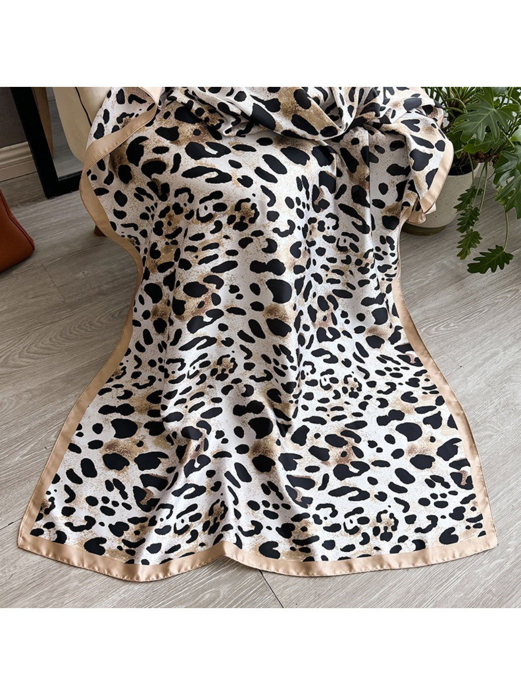 Scarvii - Leopard Border Print Scarf