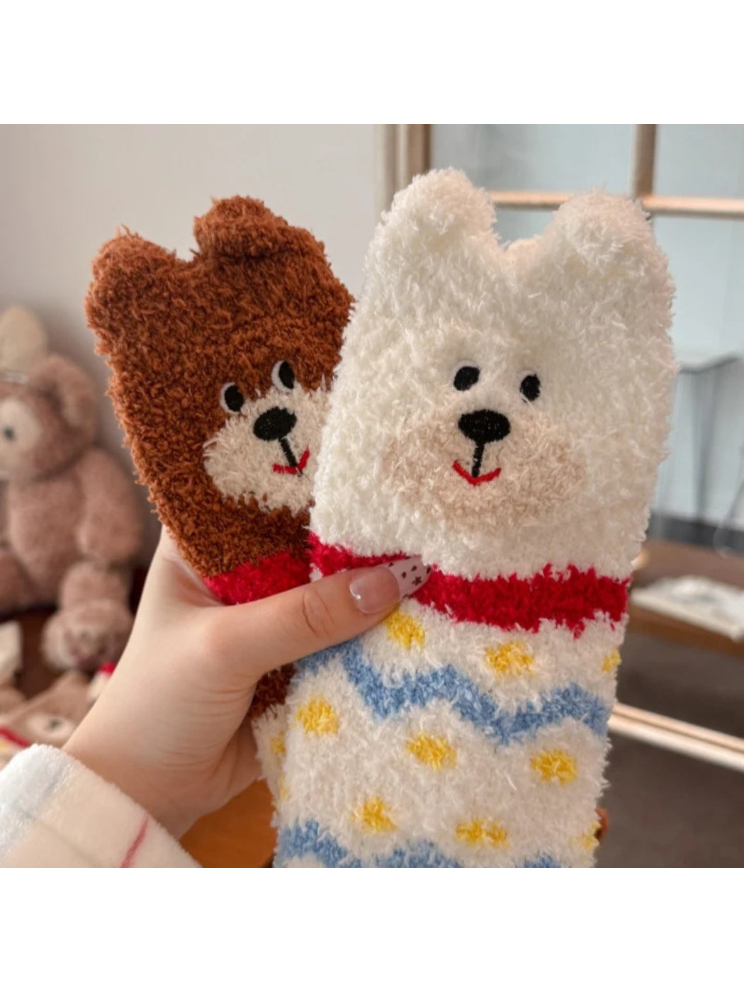 Rufia - Bear Face Zigzag Fuzzy Crew Socks