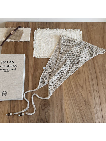 Scarvii - Retro Openwork Minimalist StyleTriangle Scarf