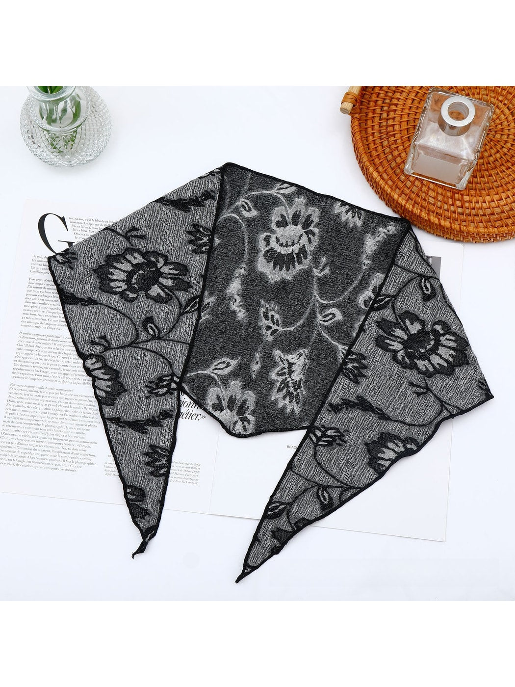 Scarvii - Retro Floral Print Triangle Bandana