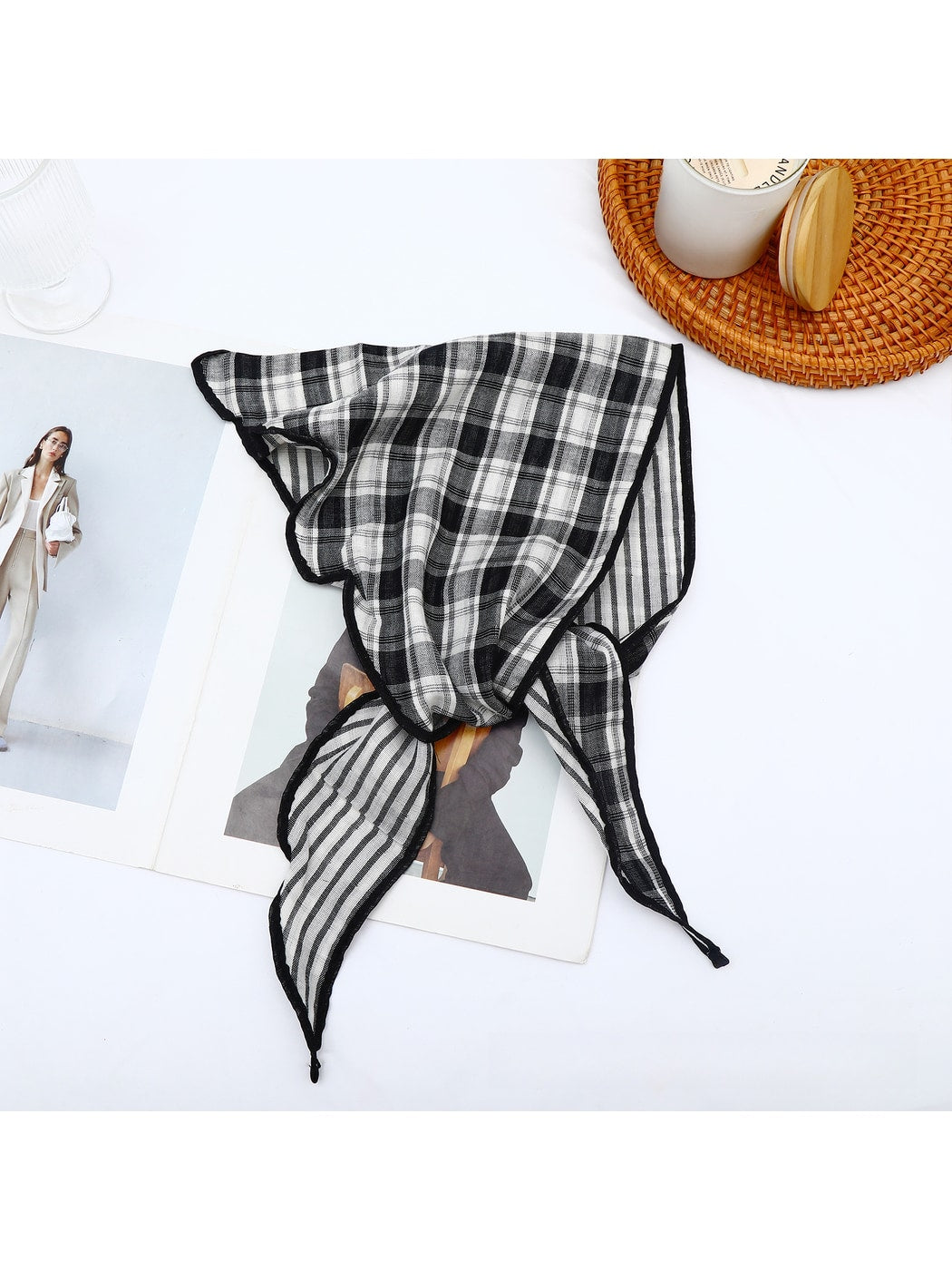 Scarvii - Vintage Plaid Geometric Triangle Bandana