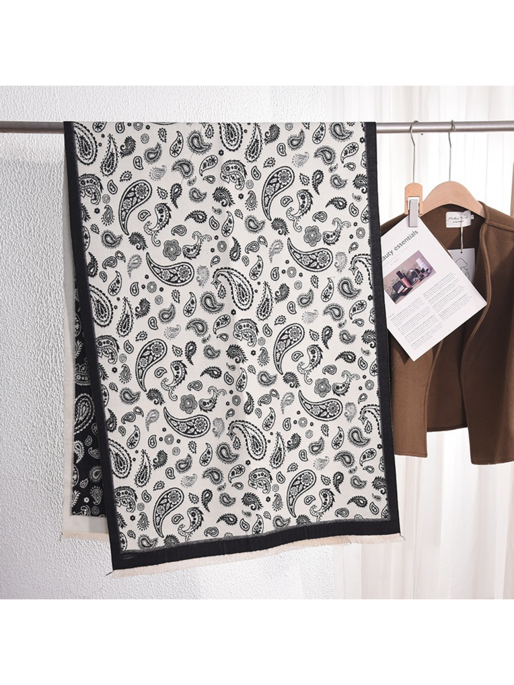 Scarvii - Paisley Print Wrap Scarf