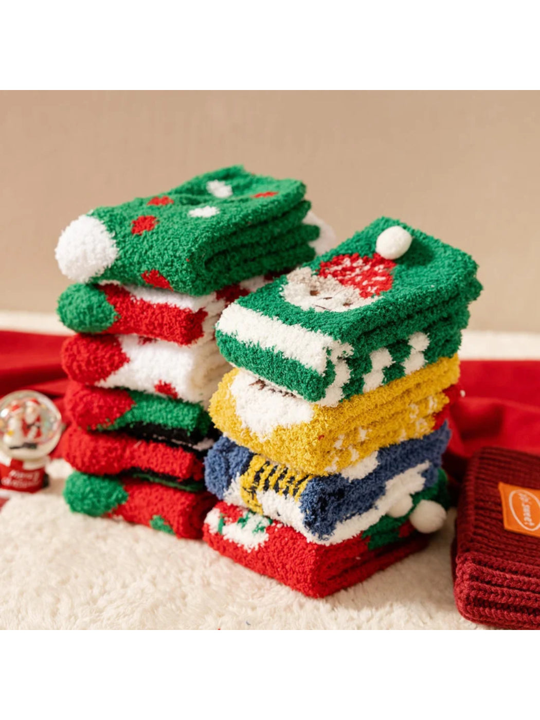 Rufia – Cozy Christmas Fuzzy Socks
