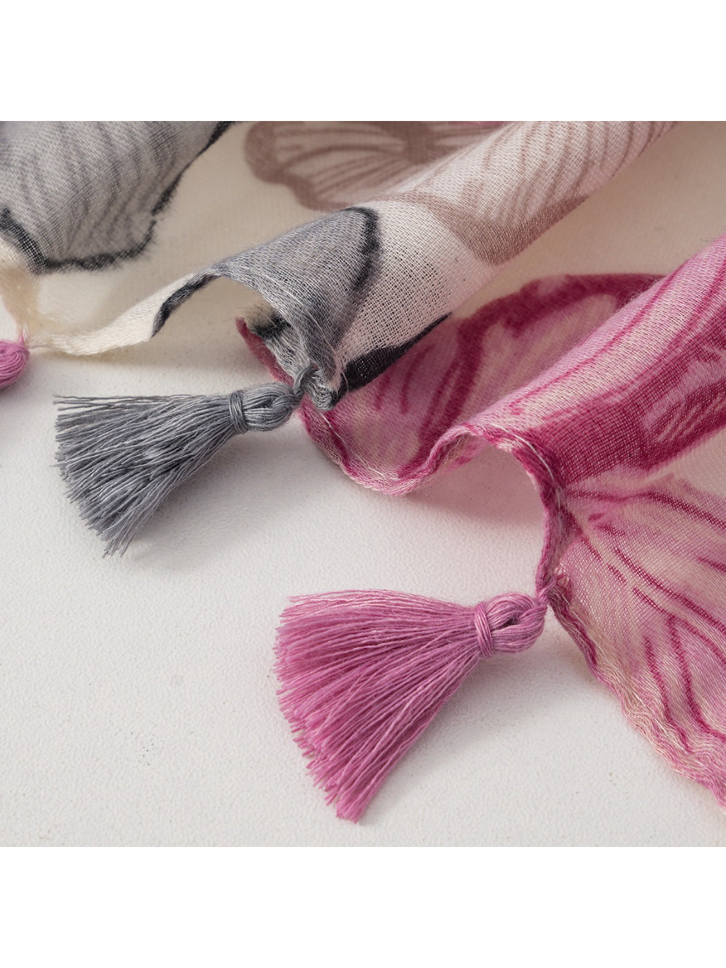 Scarvii - Floral Breeze Tassel Scarf