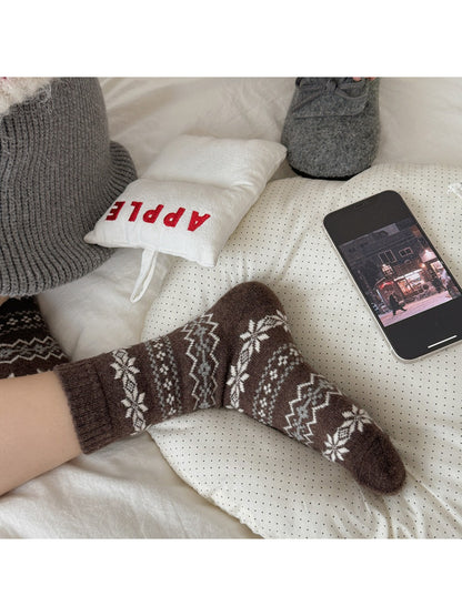 Rufia - Nordic Snowflake Pattern Crew Socks