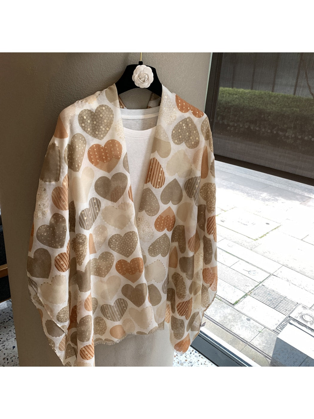 Scarvii - Minimal Heart Pattern Printed Shawl Scarf