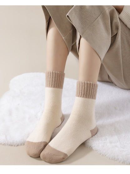 Rufia - Soft Creamy Tone Everyday Crew Socks