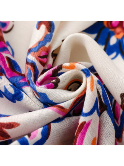 Scarvii - Bold Floral Motif Detail Scarf
