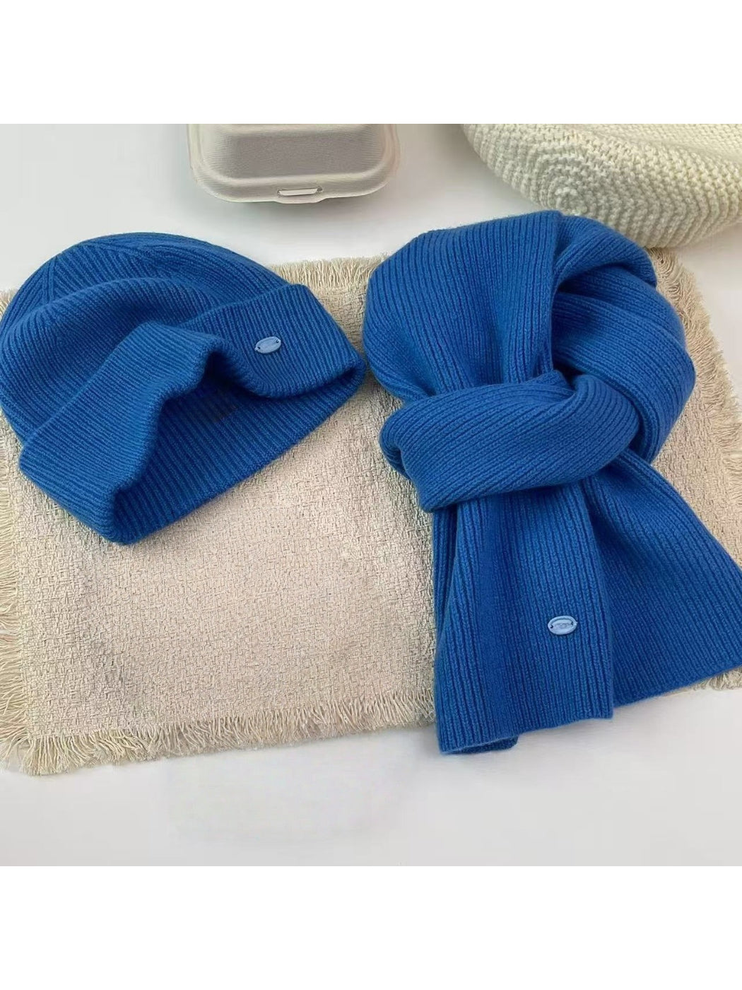 Scarvii – Ribbed Winter Hat and Scarf Set