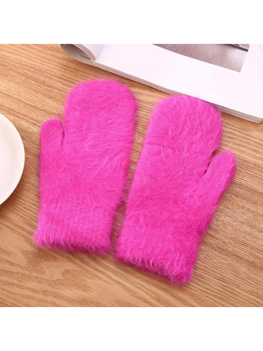 Gloving - Fuzzy Texture Ribbed-Cuff Mittens