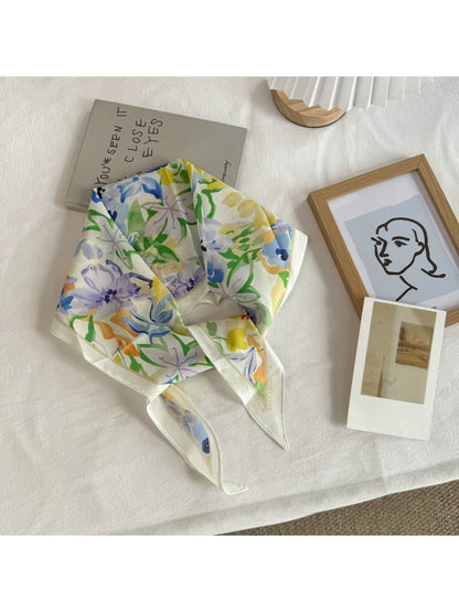 Scarvii - Lightweight Floral Print Diamond-shaped Scarf