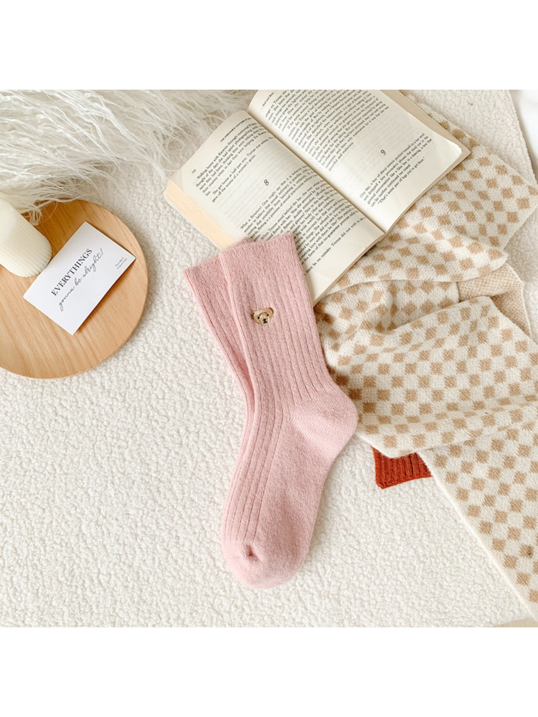 Rufia - Soft Neutral Bear Crew Socks