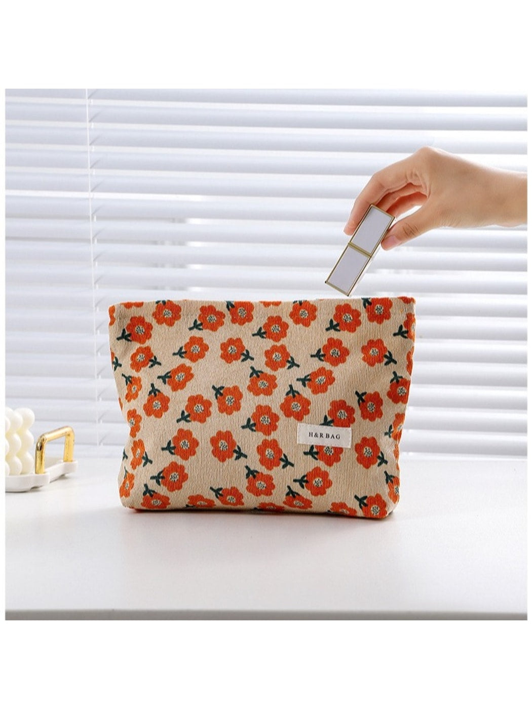 Cosbai - Vintage Floral Print Handheld Makeup Bag
