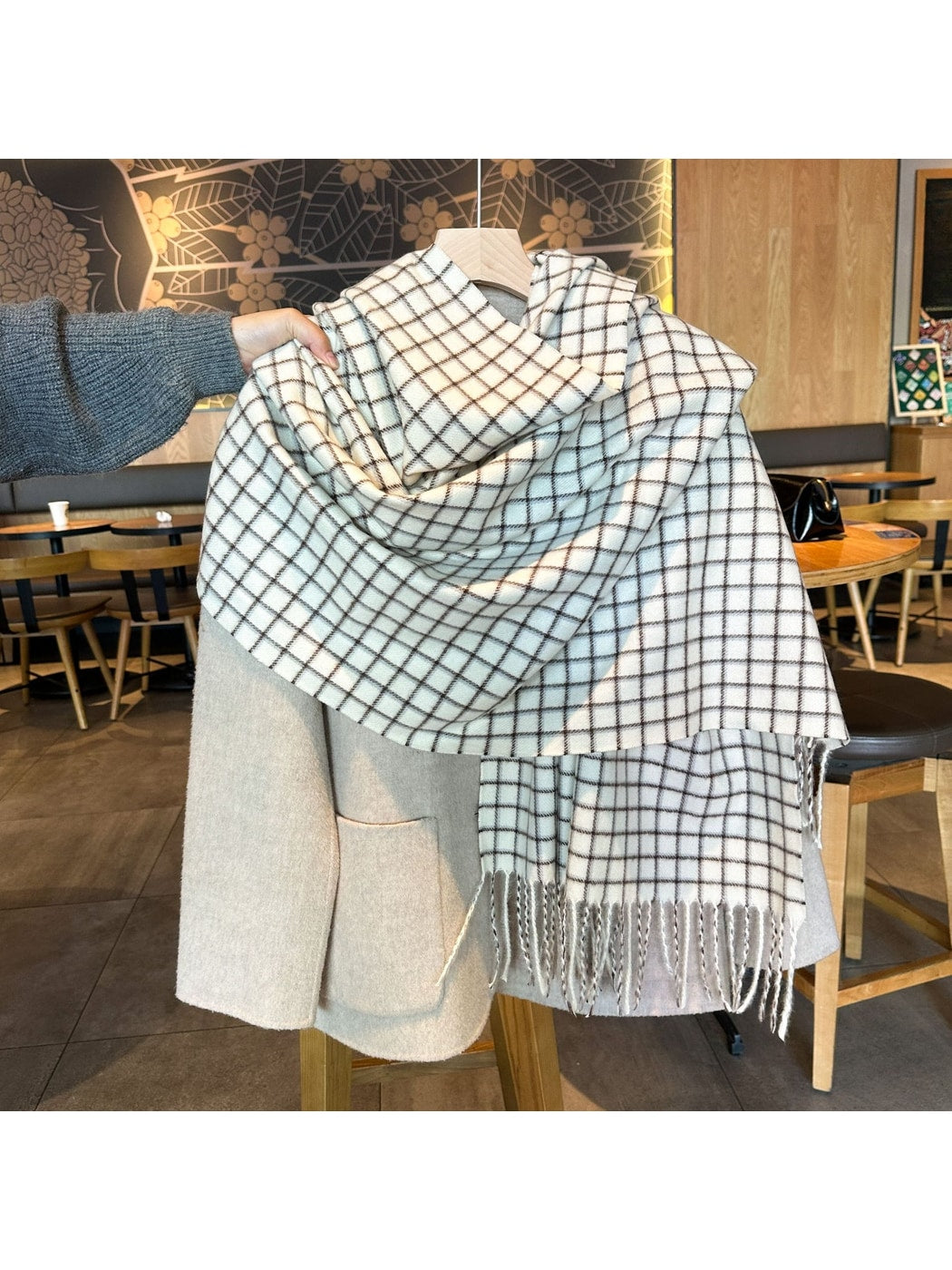Scarvii - Retro Windowpane Fringe Plaid Scarf