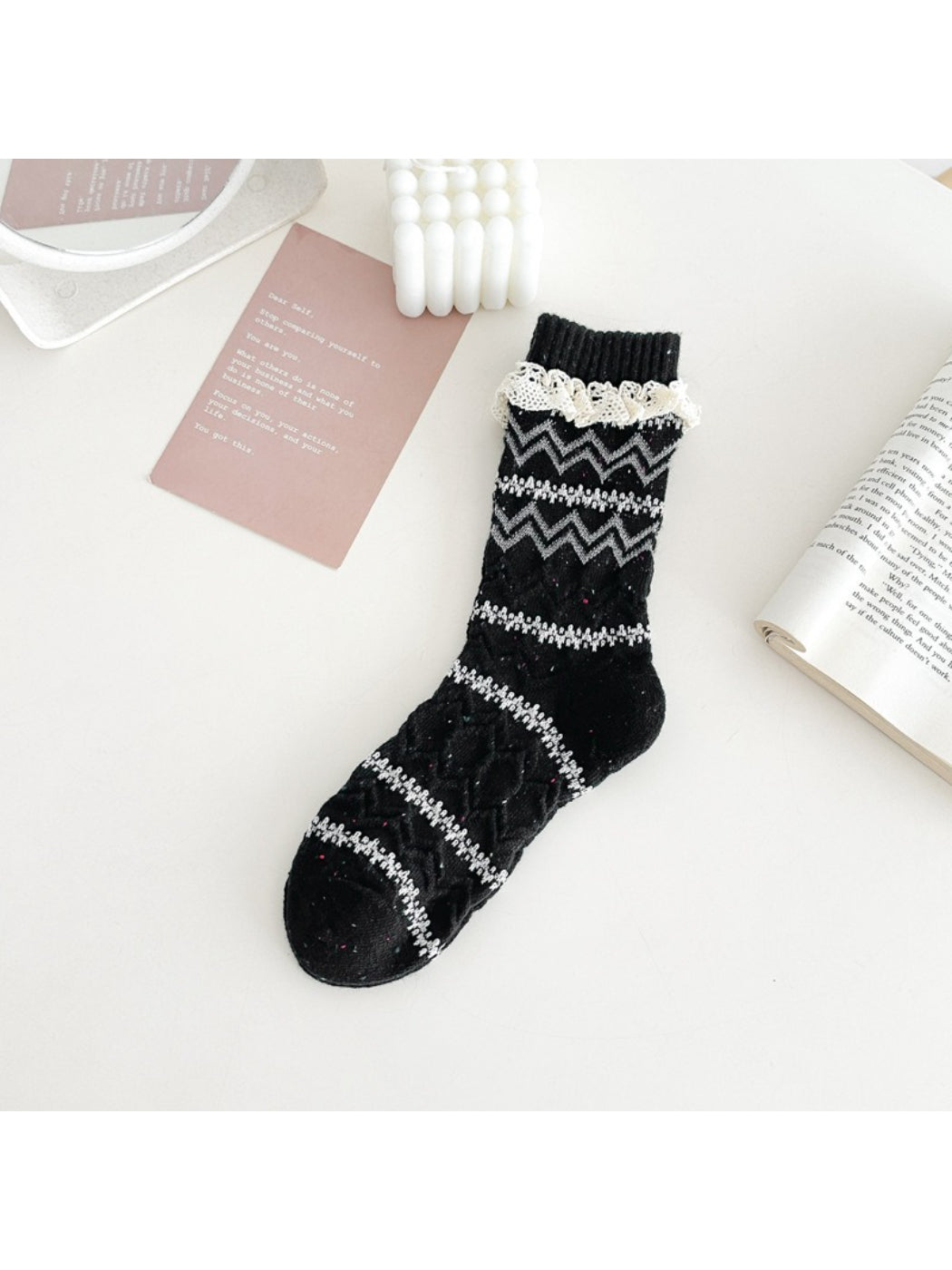 Rufia - Lace Trim Cozy Pattern Crew Socks