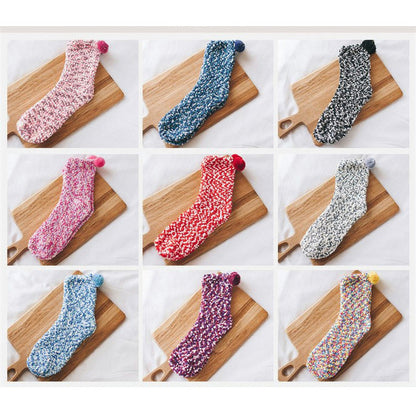 供应跨境女士蛋糕袜圣诞袜子珊瑚绒地板袜菊花纱睡眠袜cake socks