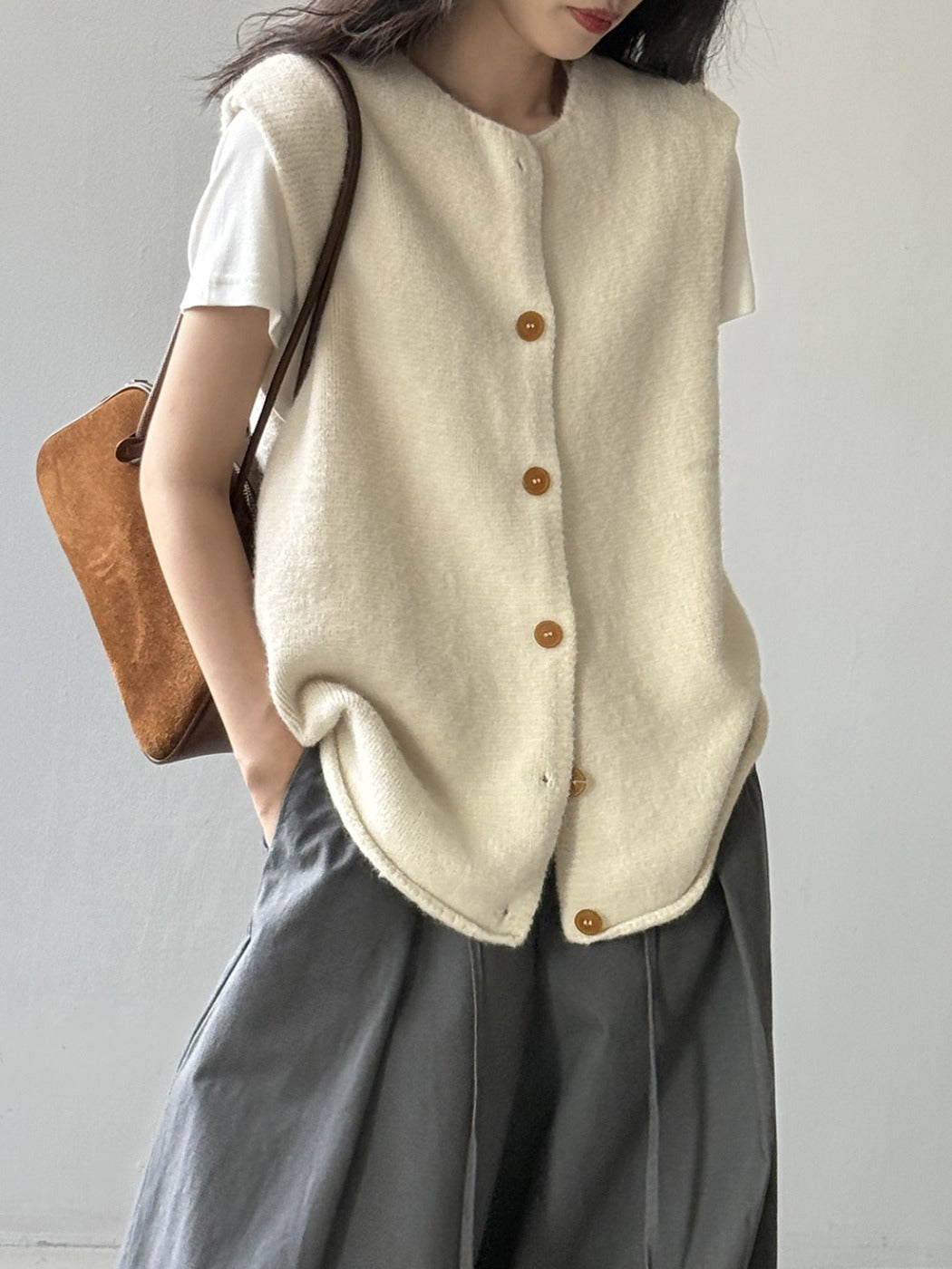 Crosa - Loose and Simple Classic Knit Vest for Women