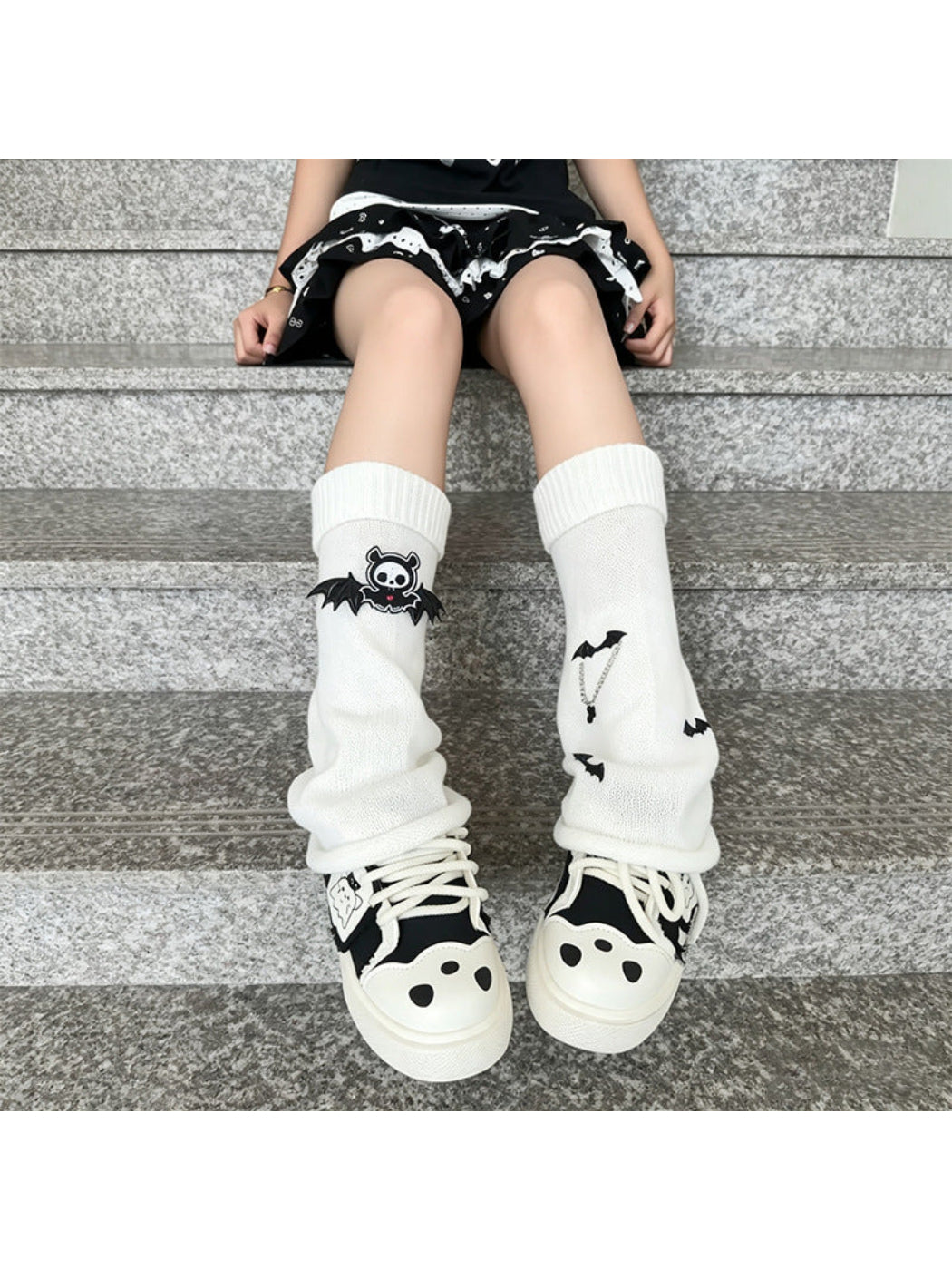 Cozyra – Gothic Bat Leg Warmers