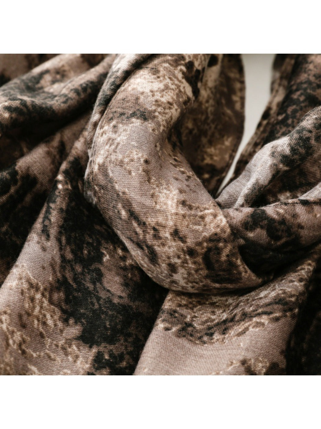Scarvii - Vintage Dark Ombre Print Scarf