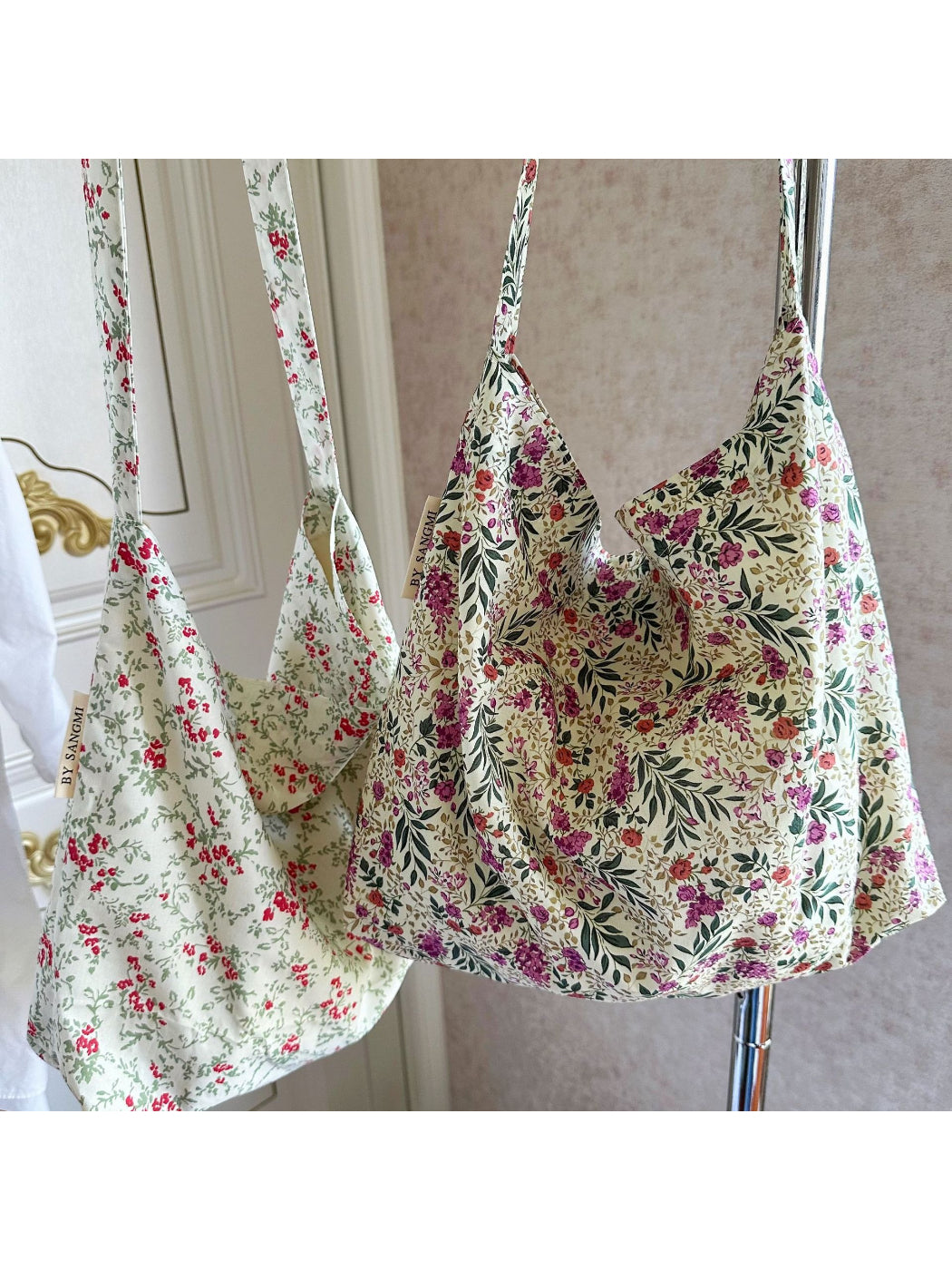 Cosbai - Vintage Floral Slouchy Bag