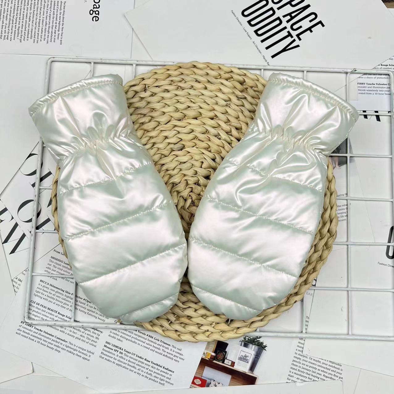 Gloving - No-wash Down-alternative Waterproof & Windproof Mittens