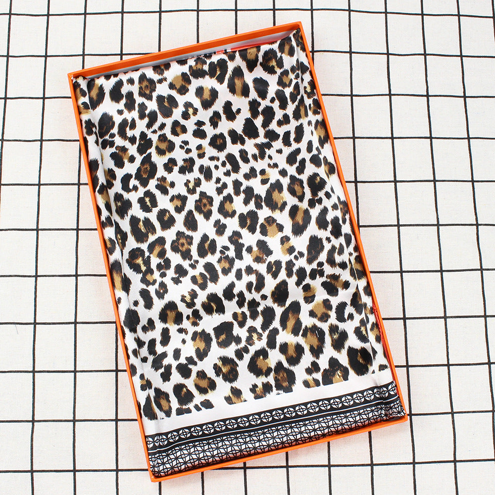 Scravii - Leopard Print Silk-like Scarf