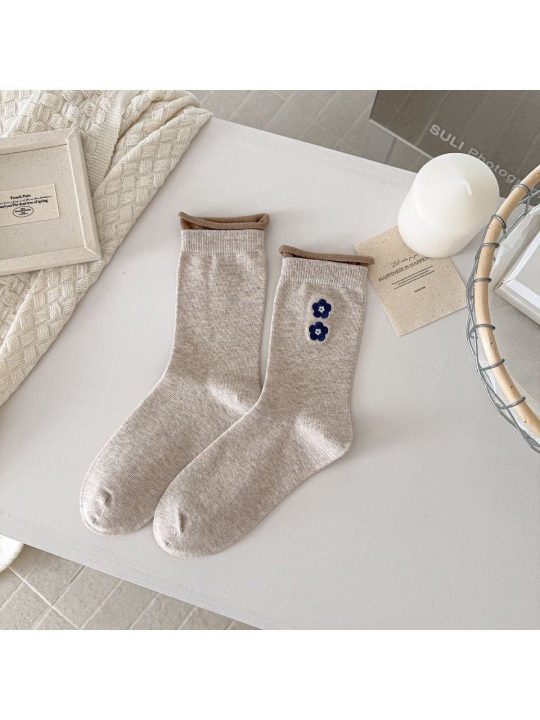 Rufia - Soft Tone Flower Accent Crew Socks product image 4