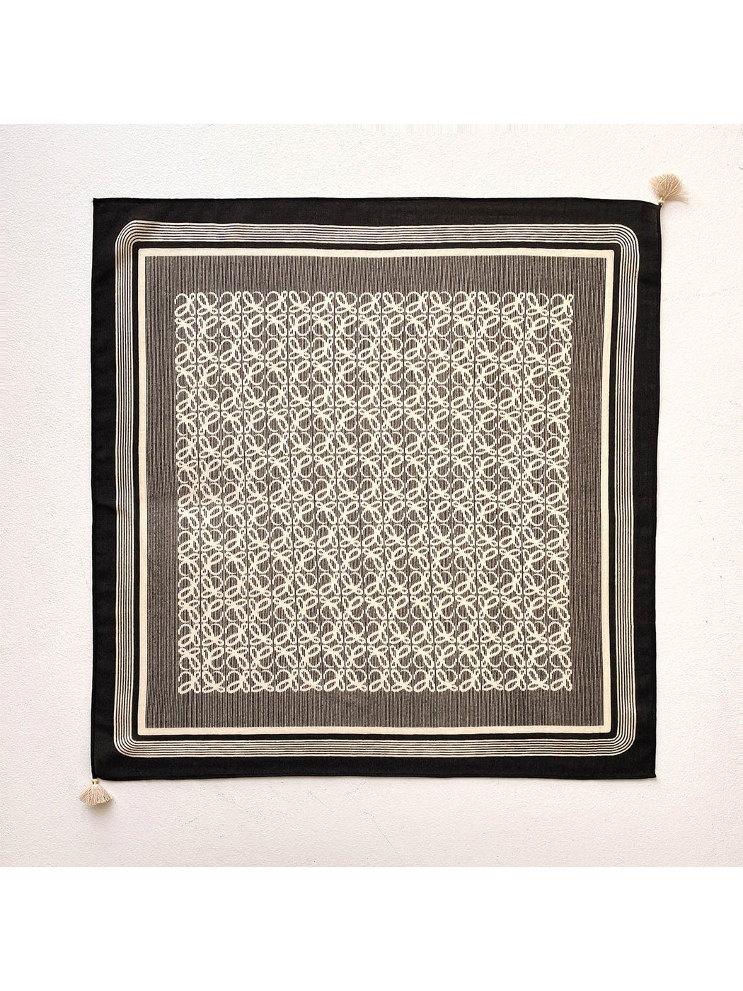 Scarvii - Elegant Gray Geometric Printed Square Scarf