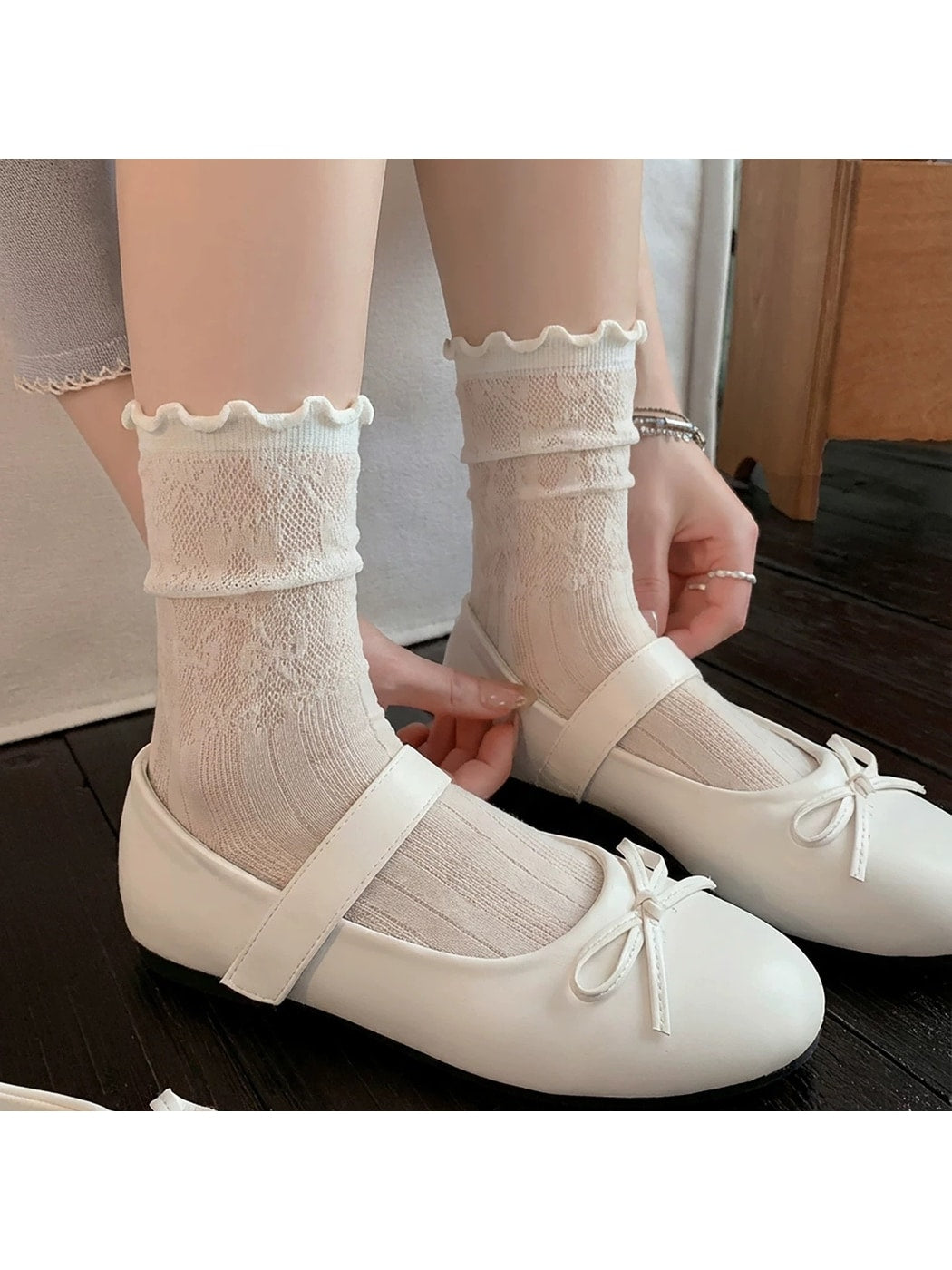 Rufia - Ruffle Cuff Bow Pattern Crew Socks