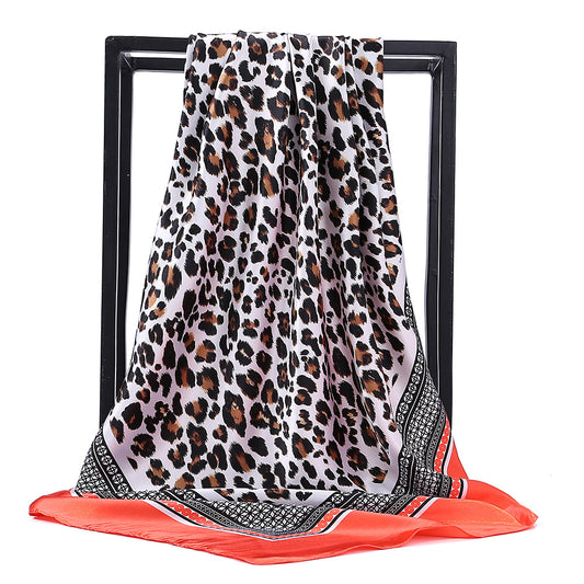 Scravii - Leopard Print Silk-like Scarf