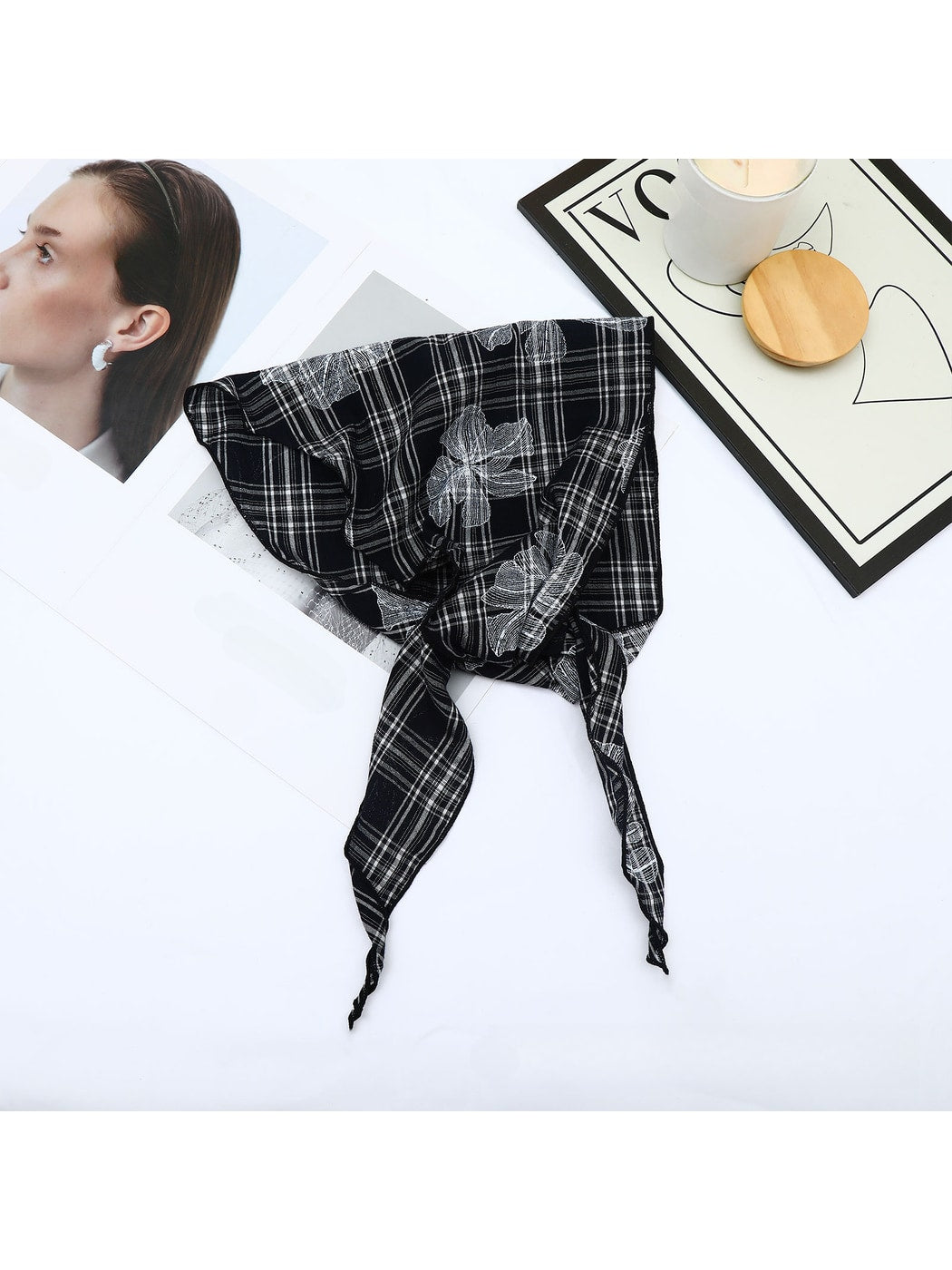 Scarvii - Plaid Floral Print Pointed Triangle Bandana