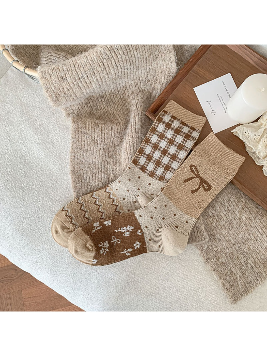 Close-up of fabric texture and bow detail on Rufia playful crew socks