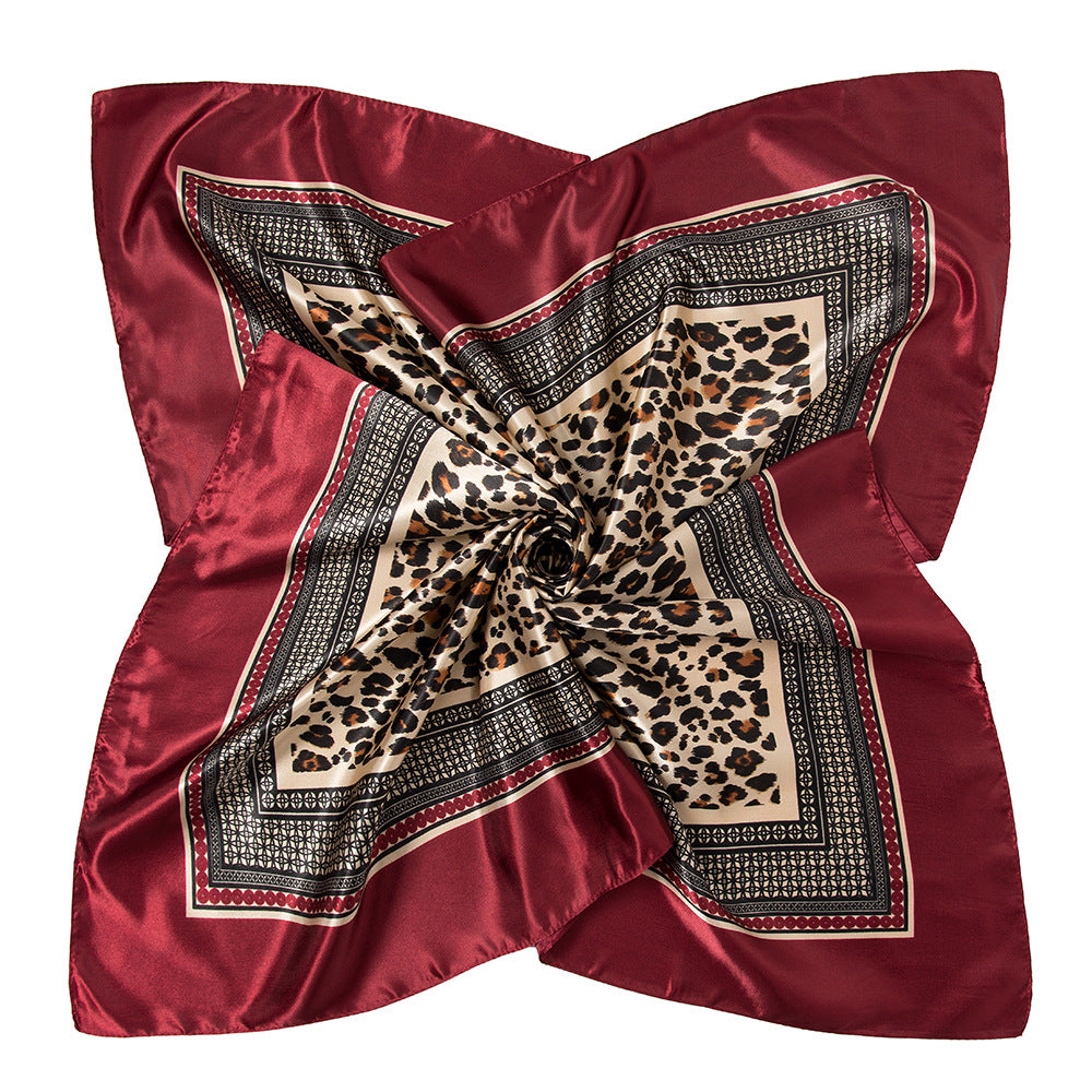 Scravii - Leopard Print Silk-like Scarf