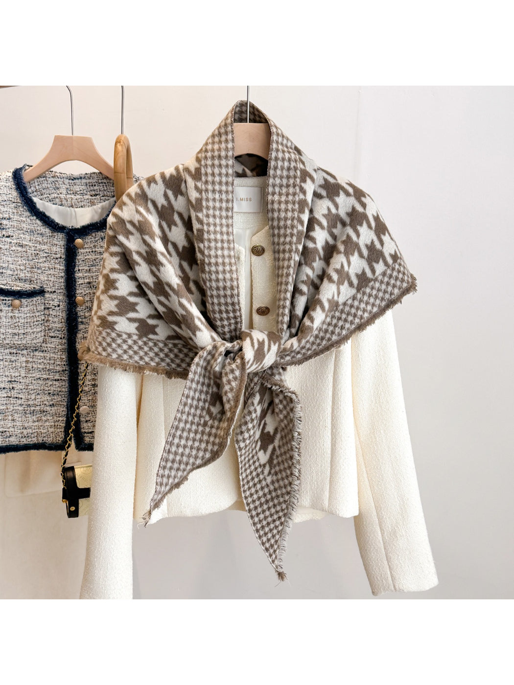 Scarvii - Houndstooth Wrap Scarf