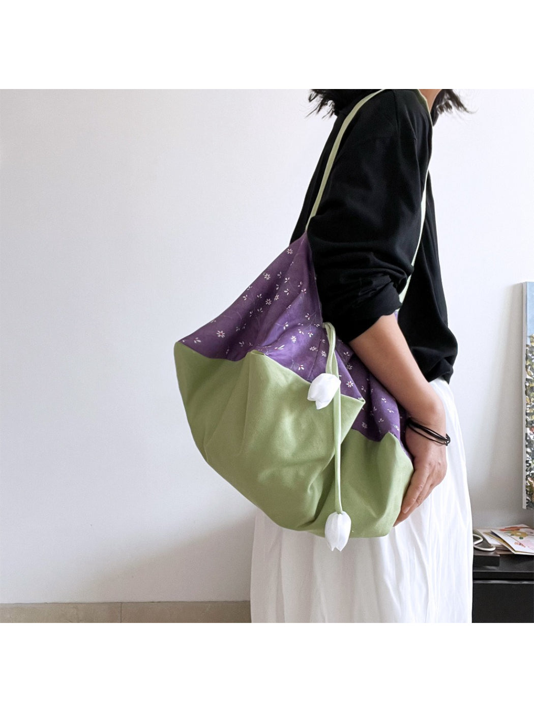 Cosbai Tulip Charm two-tone slouch bag in beige and brown with gold hardware