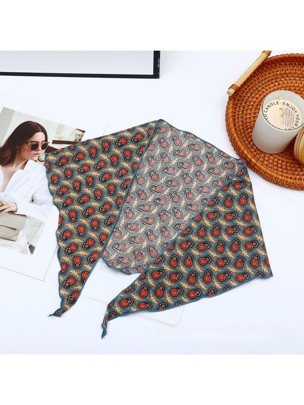 Scarvii - Floral Pattern Everyday Triangle Bandana