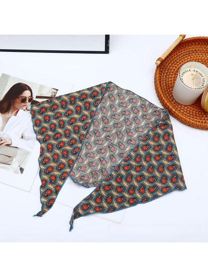 Scarvii - Floral Pattern Everyday Triangle Bandana