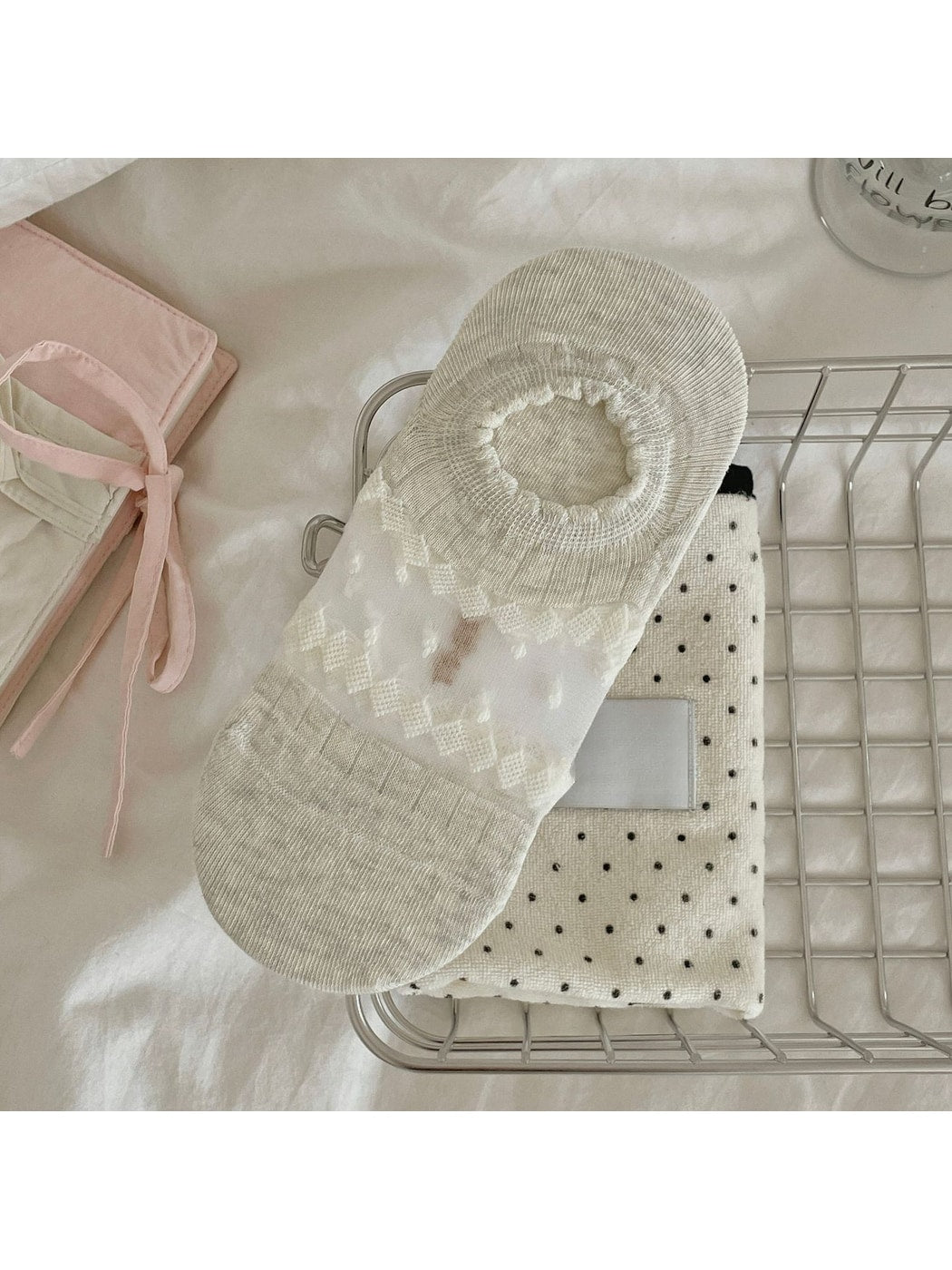 Rufia - Minimal Dotted Openwork Low Ankle Socks