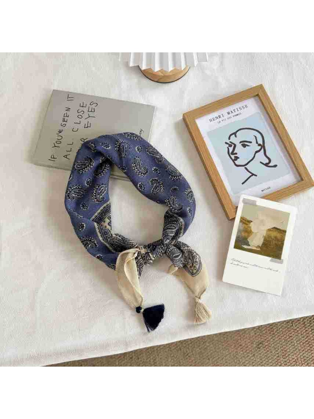 Scarvii - Patterned Simple Style Square Scarf