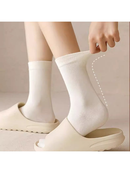 Rufia - Classic Creamy Solid Color Crew Socks