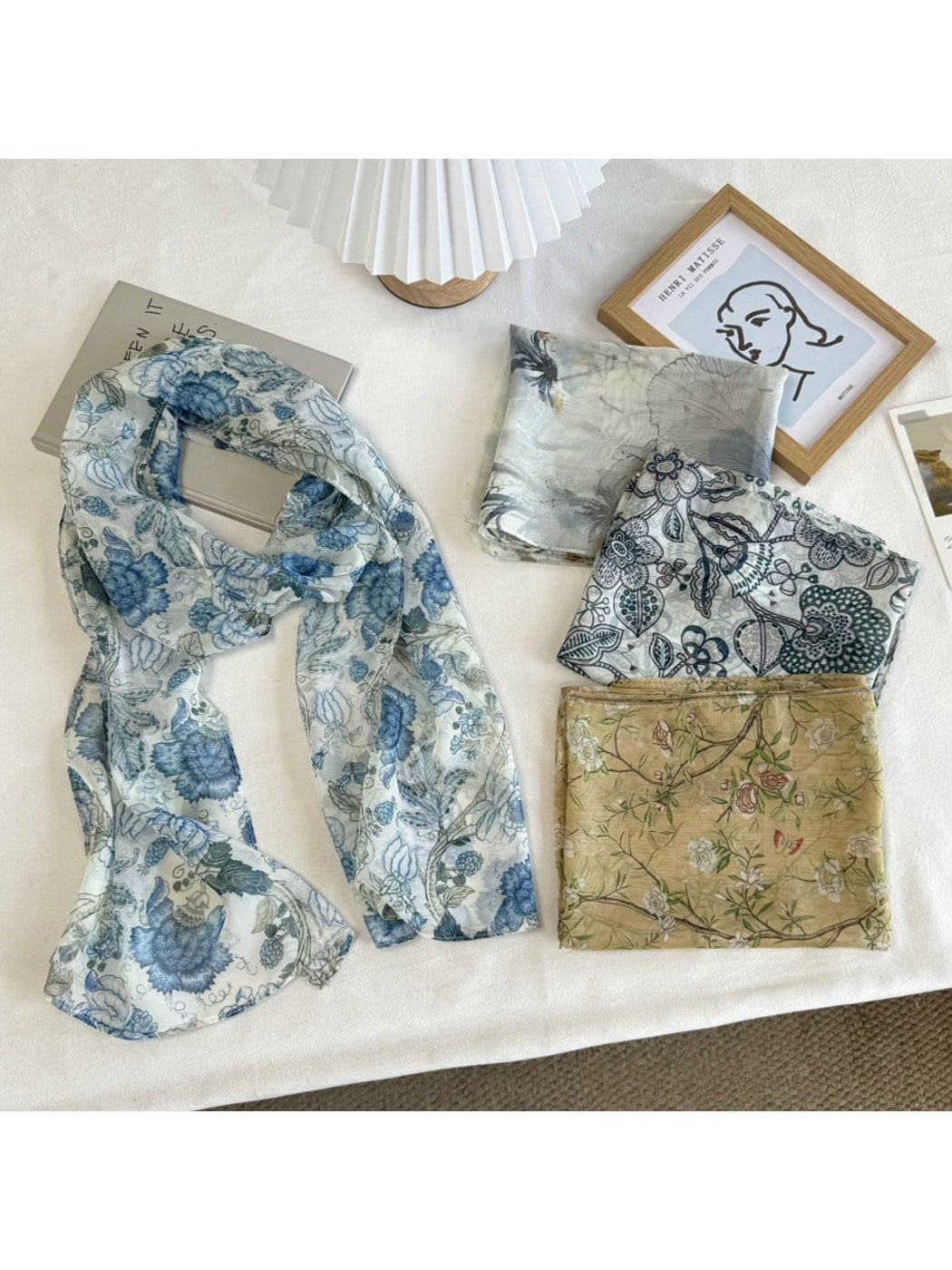 Scarvii - Retro Style Botanical Floral Scarf